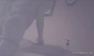 Вона пішла у ванну порно сайти відео і жорстоко згвалтувала