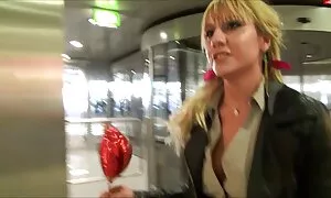 Я секс порно сайти збираюся показати тобі, як робити мінет