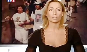 Голу дівчину вчили стрибати. безплатний порно сайт