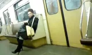 Собака porn sayt зайнята тим, що здається дилеру за гроші
