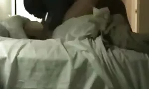 Сексуальна чорна дівчина безкоштовні порно сайти в HD відео